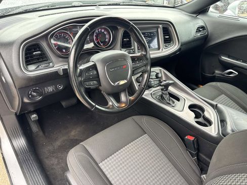 Certified 2022 Dodge Challenger SXT image 17