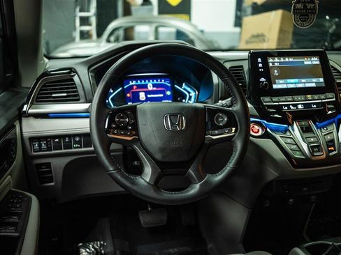Used 2024 Honda Odyssey Touring image 17