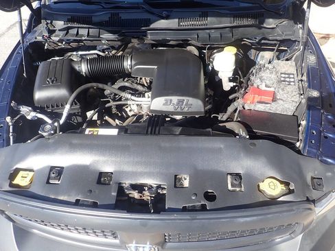 Used 2017 RAM 1500 ST RWD image 31