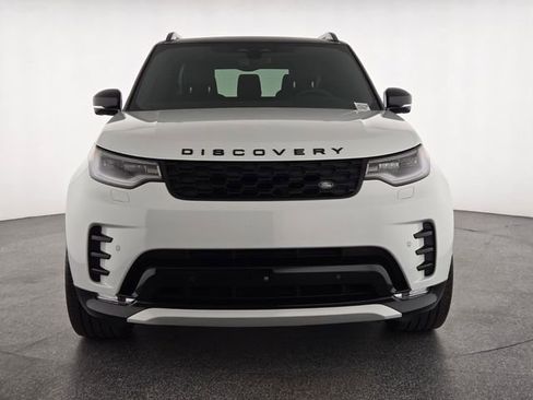 Certified 2025 Land Rover Discovery Dynamic SE AWD/4WD image 8