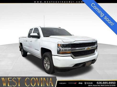 Used 2018 Chevrolet Silverado 1500 LT w/ Trailering Package AWD/4WD image 1