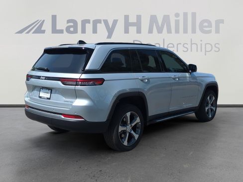 New 2026 Jeep Grand Cherokee Limited AWD/4WD image 5