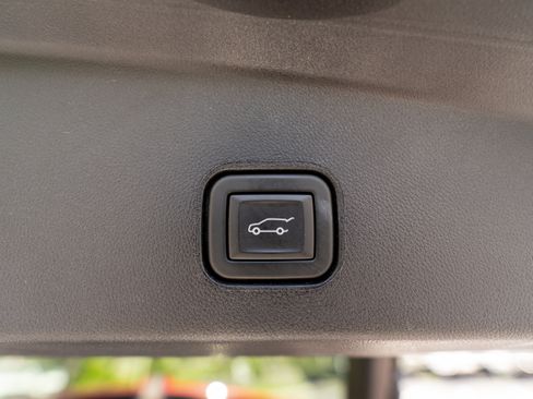 Used 2024 Cadillac Lyriq Luxury RWD image 50