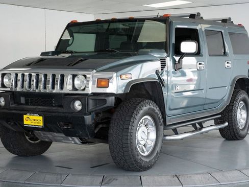 Used 2005 HUMMER H2 w/ Preferred Equipment Group image 3