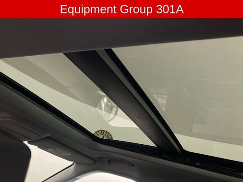 Used 2022 Ford Explorer Limited image 17