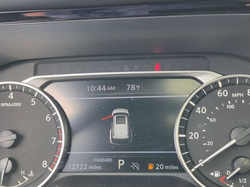 Used 2025 Nissan Pathfinder SV w/ SV Premium Package FWD image 13