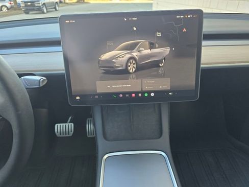 Used 2022 Tesla Model Y Performance image 24