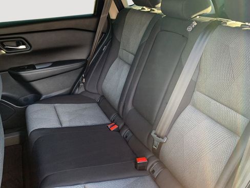 Used 2024 Nissan Rogue SV image 20