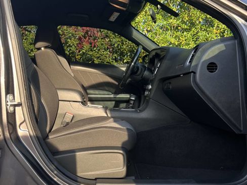 Used 2020 Dodge Charger SXT image 18