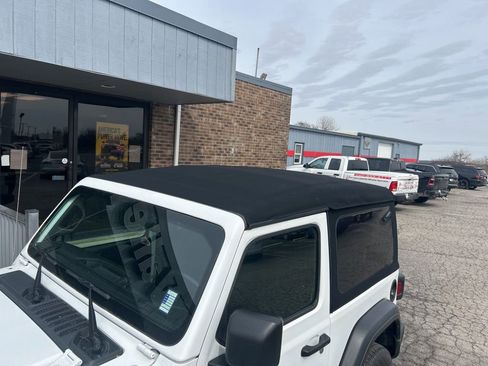 Used 2023 Jeep Wrangler Sport AWD/4WD image 34