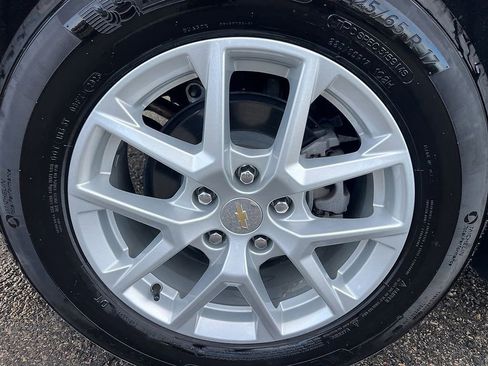 Used 2024 Chevrolet Equinox LS w/ LS Convenience Package image 10