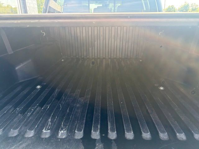 Used 2019 Toyota Tacoma SR5 AWD/4WD image 11