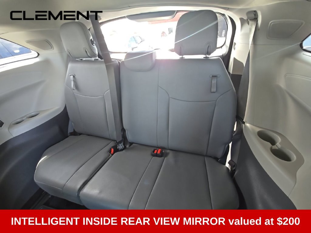 Used 2022 Toyota Sienna Limited FWD image 6