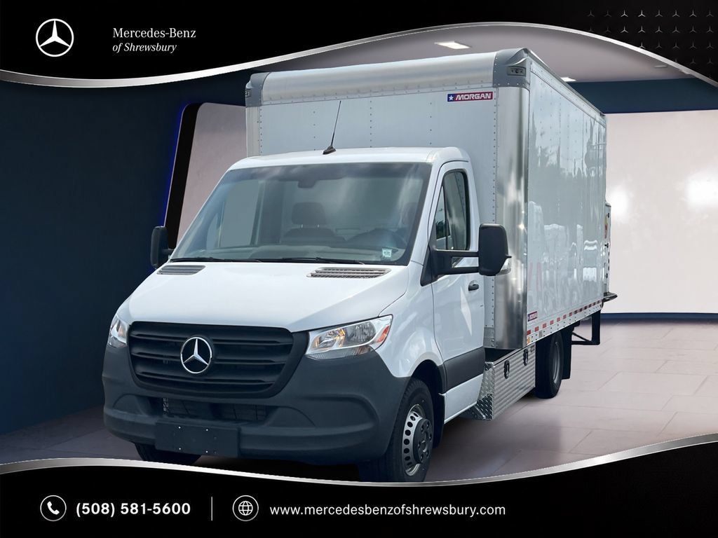Used 2024 Mercedes-Benz Sprinter 4500 image 1