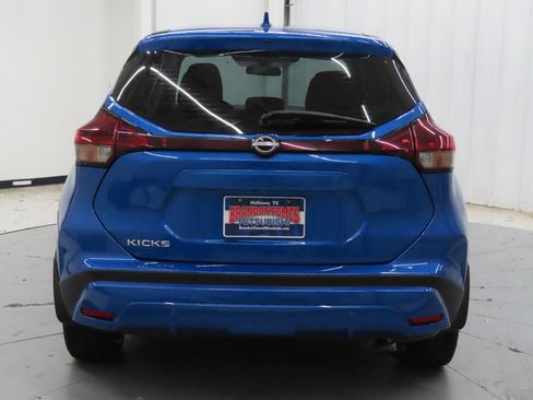 Used 2024 Nissan Kicks S FWD image 4