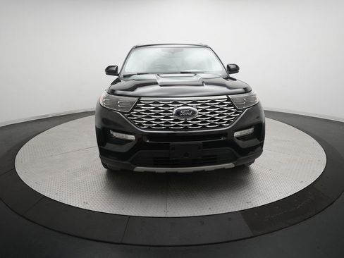 Used 2020 Ford Explorer Platinum w/ Premium Technology Package image 11