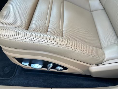 Used 2019 Porsche Panamera RWD image 13