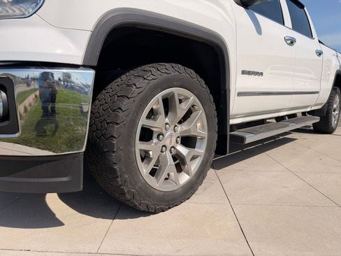 Used 2015 GMC Sierra 1500 SLT w/ SLT Crew Cab Value Package AWD/4WD image 10