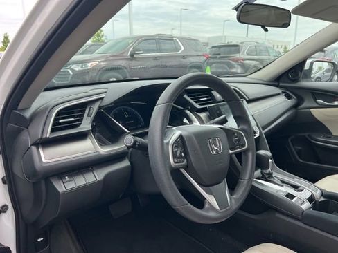 Used 2017 Honda Civic EX image 9