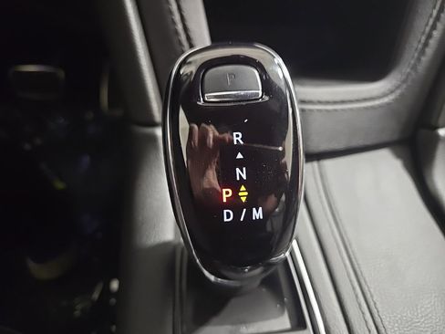 Used 2024 Cadillac XT6 Sport image 15