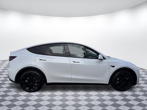 Used 2023 Tesla Model Y Long Range AWD/4WD image 6