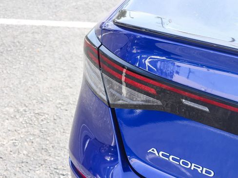 Used 2023 Honda Accord Sport image 8