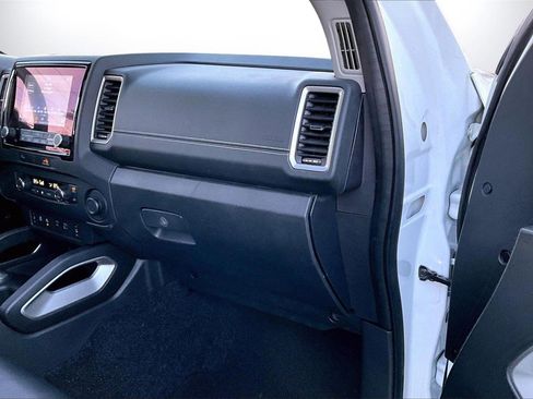 Used 2024 Nissan Frontier SL w/ Technology Package image 18