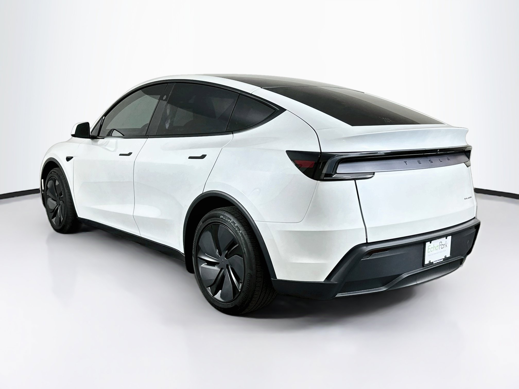 Used 2026 Tesla Model Y Long Range AWD/4WD image 5