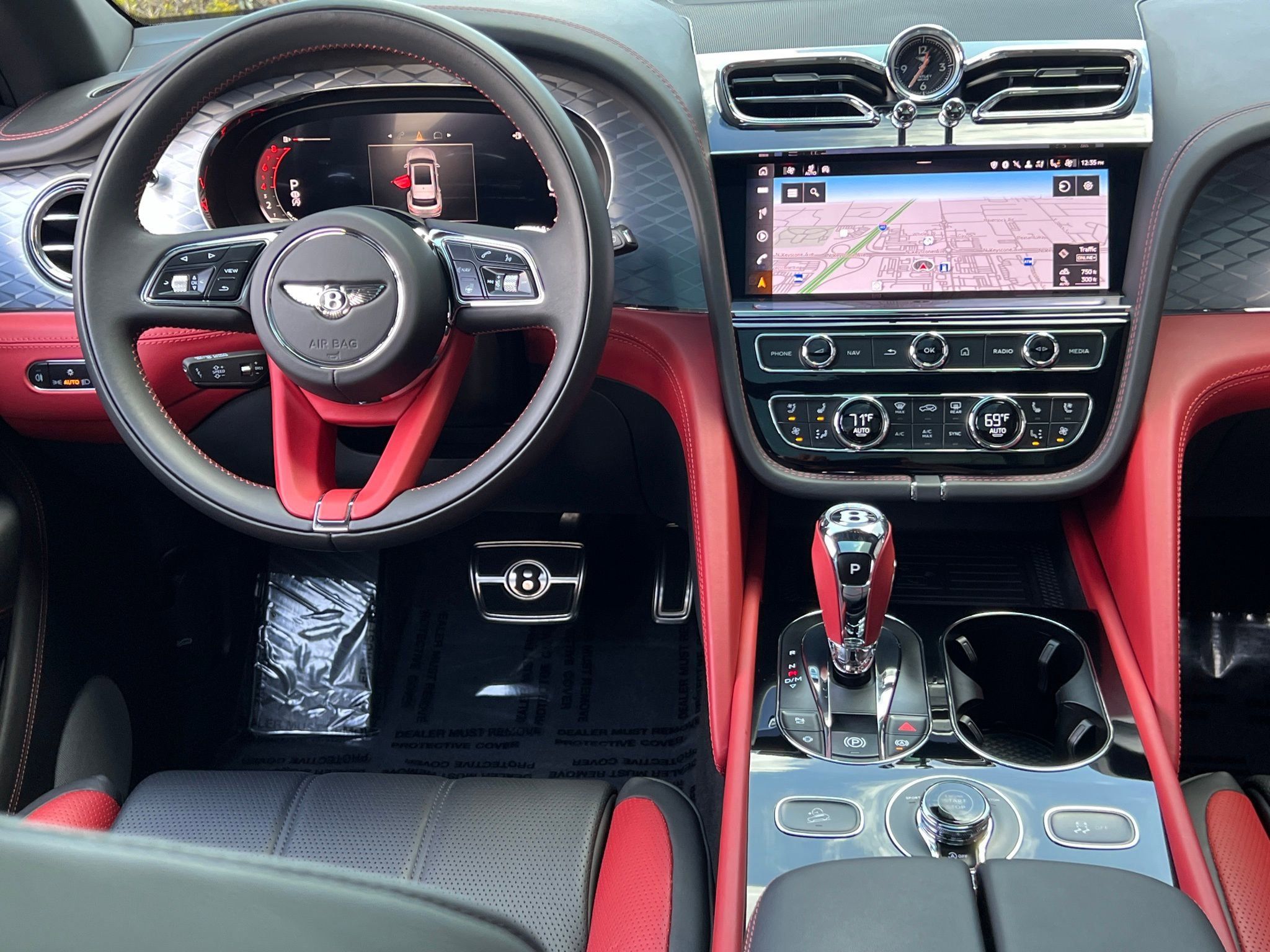 Certified 2024 Bentley Bentayga AWD/4WD image 4