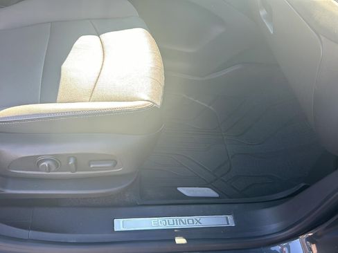 Used 2020 Chevrolet Equinox Premier image 9