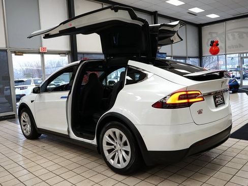 Used 2020 Tesla Model X Long Range image 7