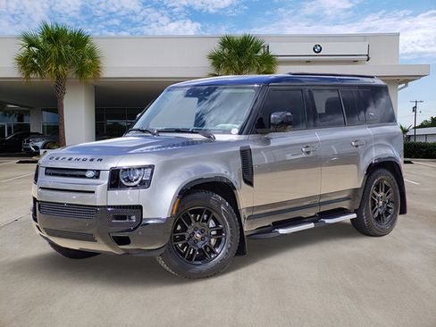 Used 2024 Land Rover Defender 110 X-Dynamic SE AWD/4WD image 1