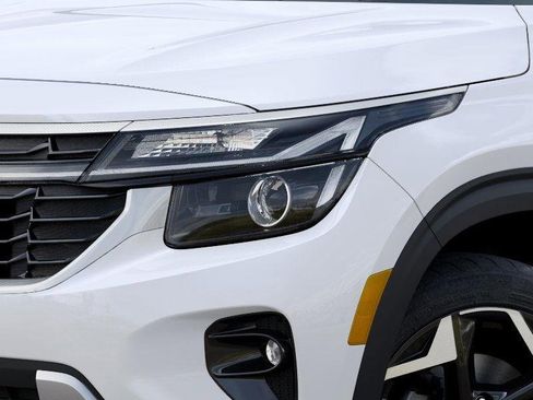 New 2025 Kia Seltos S image 10