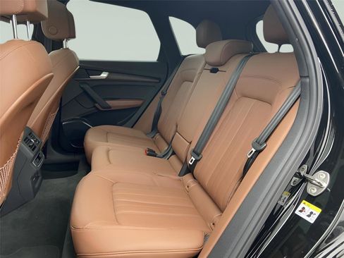 Used 2025 Audi Q5 2.0T Premium image 17