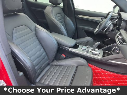 Used 2022 Alfa Romeo Stelvio Veloce image 30