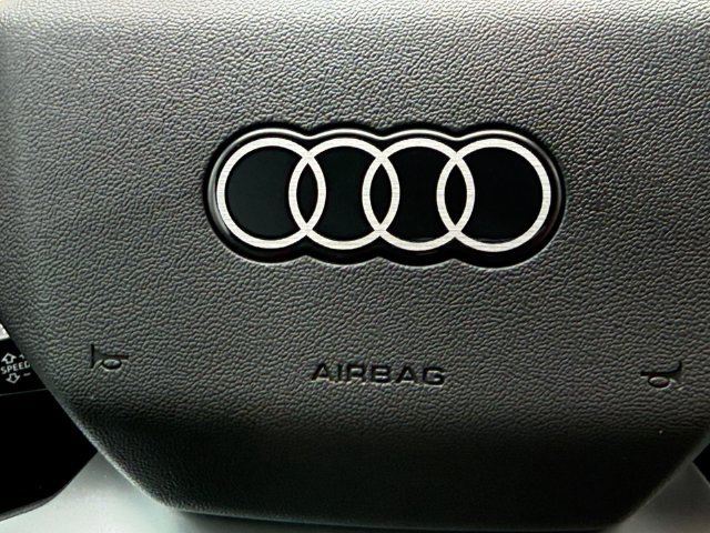 Used 2025 Audi Q6 e-tron Premium Plus AWD/4WD image 5
