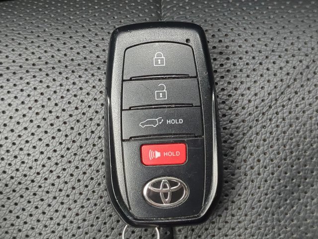 Certified 2024 Toyota Grand Highlander AWD image 37