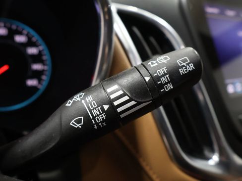 Used 2019 Chevrolet Equinox Premier image 40