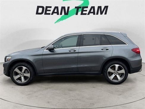 Used 2019 Mercedes-Benz GLC 300 4MATIC image 5