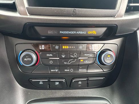 Used 2020 Ford Transit Connect XL image 47