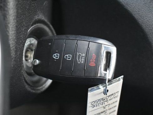 Used 2020 Kia Sorento AWD V6 image 21