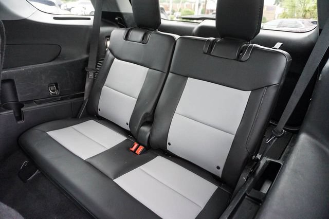 Used 2022 Ford Explorer XLT w/ Equipment Group 202A AWD/4WD image 16