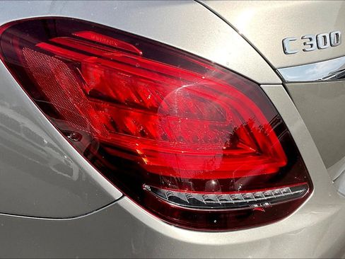 Used 2019 Mercedes-Benz C 300 Sedan image 30