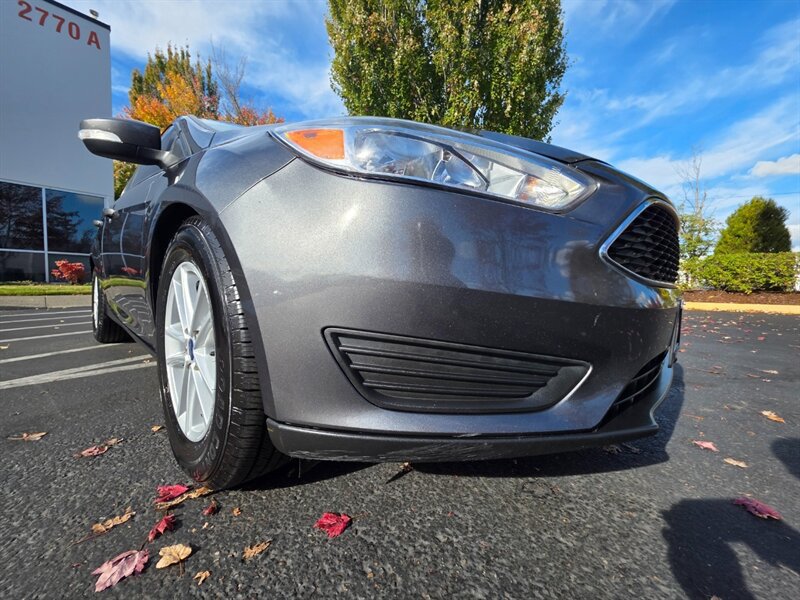 Used 2018 Ford Focus SE w/ Cold Weather Package FWD image 10