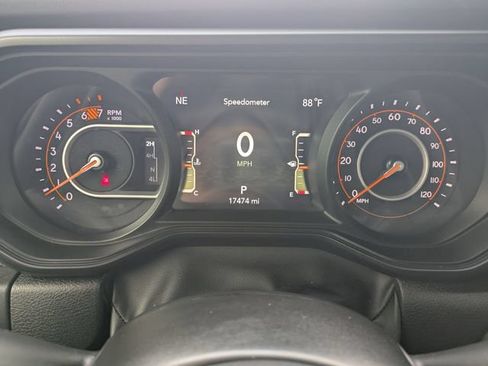 Used 2025 Jeep Wrangler Unlimited Rubicon w/ Safety Group AWD/4WD image 27