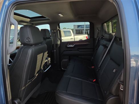 Used 2024 GMC Sierra 1500 Denali AWD/4WD image 28