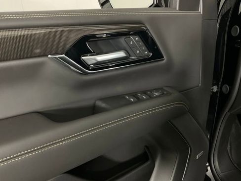 New 2026 GMC Yukon XL Elevation w/ Elevation Premium Package AWD/4WD image 31