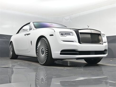 Used 2016 Rolls-Royce Dawn image 66