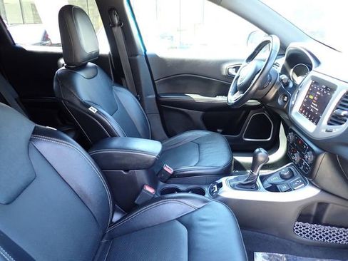 Used 2021 Jeep Compass 80th Special Edition image 3