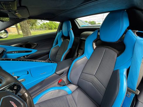 Used 2025 Chevrolet Corvette Z06 image 11